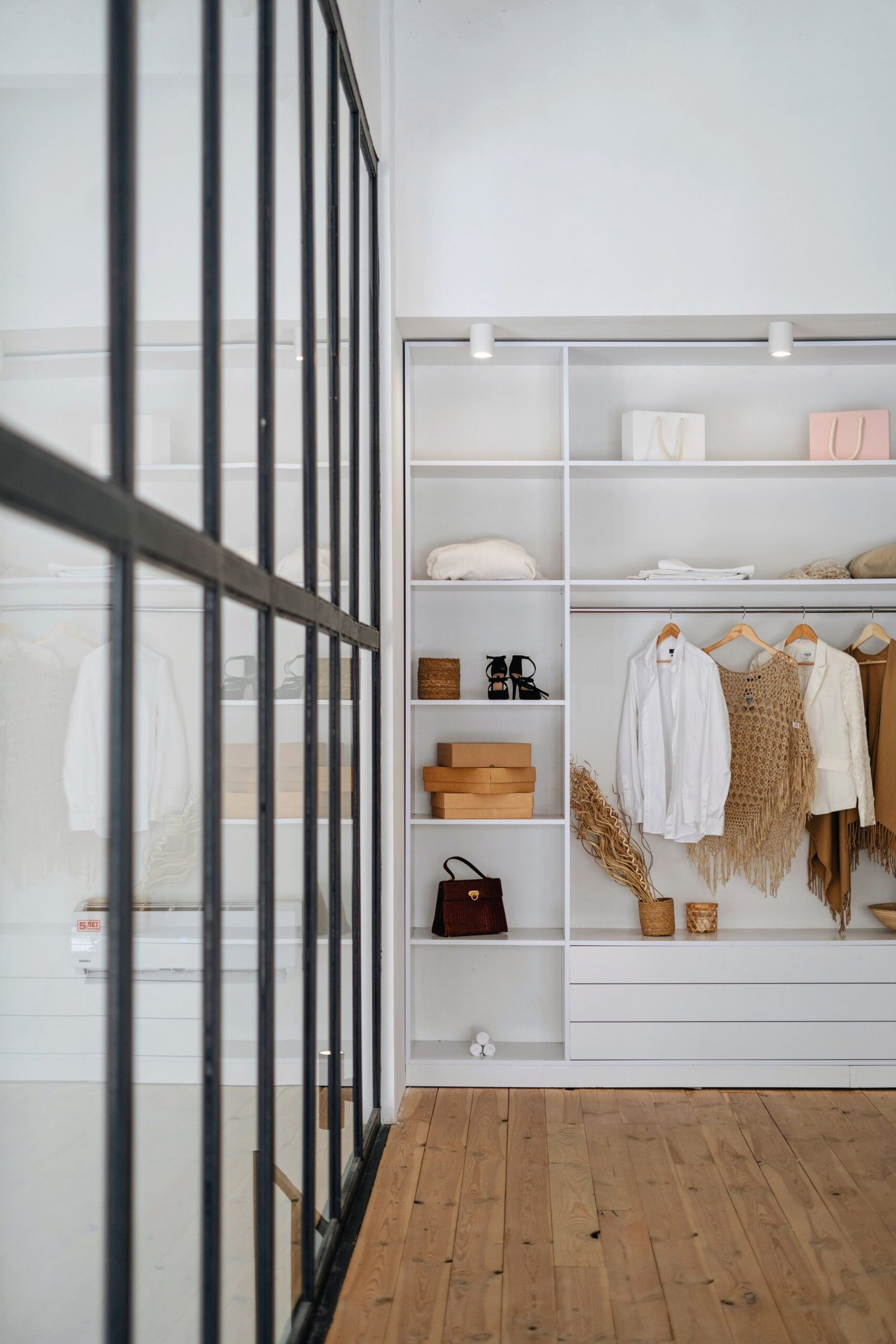 Illustrative photo: From Daily Clutter to a Closet That Works